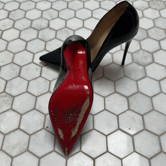 Christian Louboutin So Kate 120 Patent heels. Size 38 - Picture 4 of 8